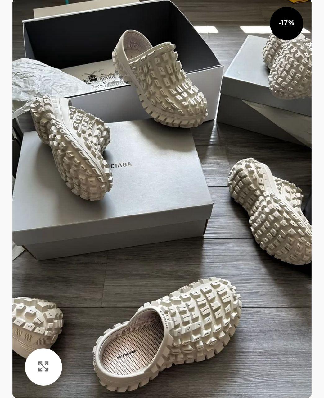 Balenciaga Bouncer Clogs